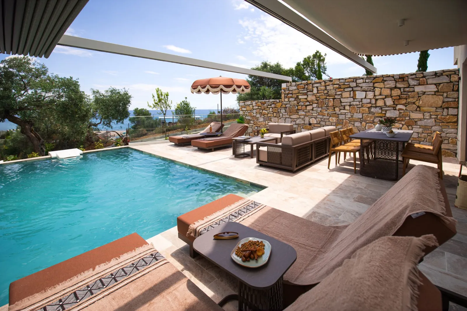 Deos One bedroom Private Pool Suite
