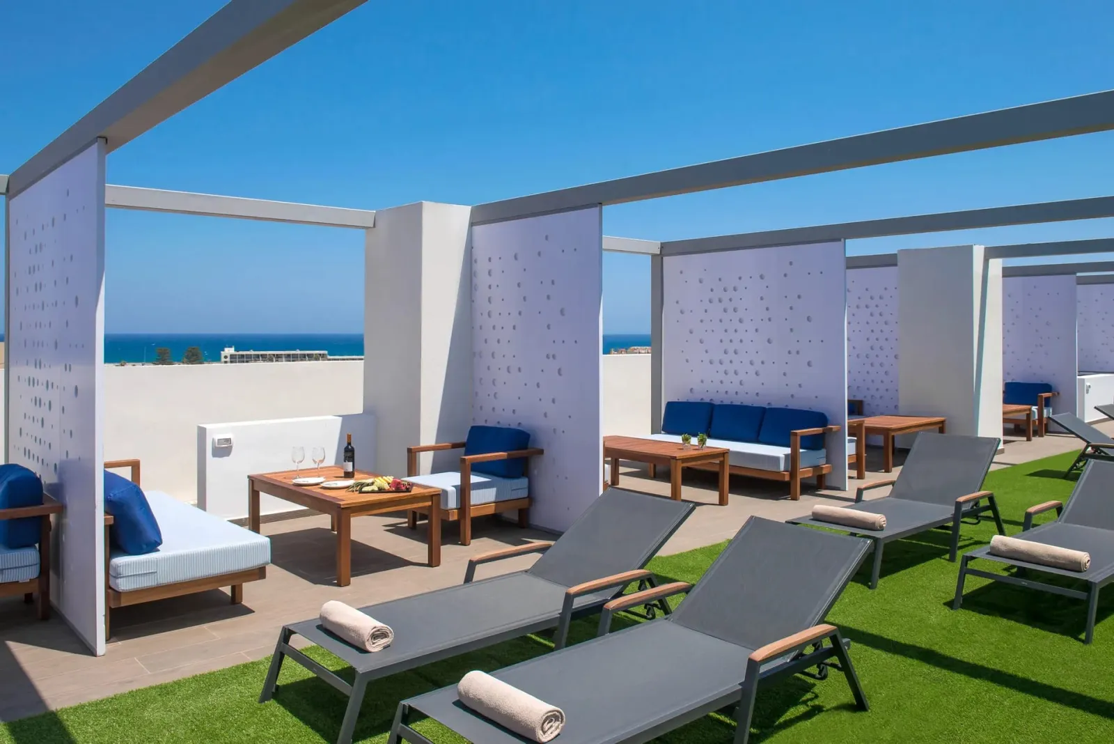 Sensus Superior Roof Garden Jacuzzi