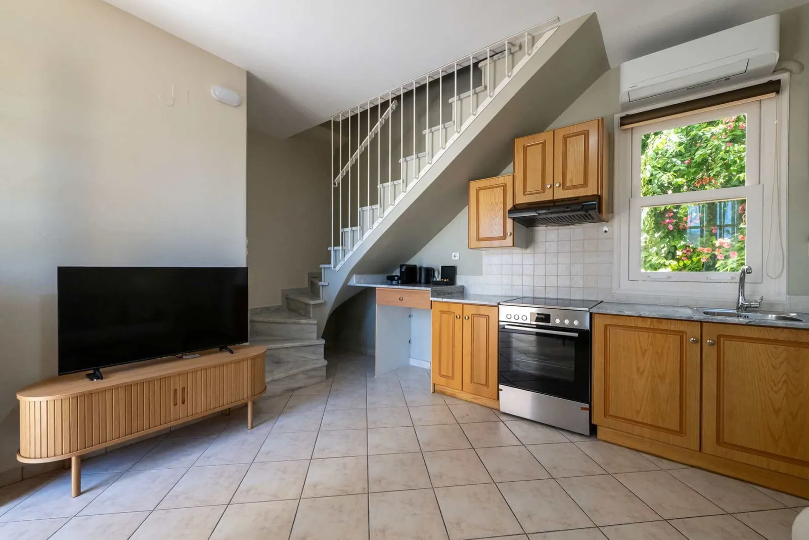 Family Suite - Ipapanti Square