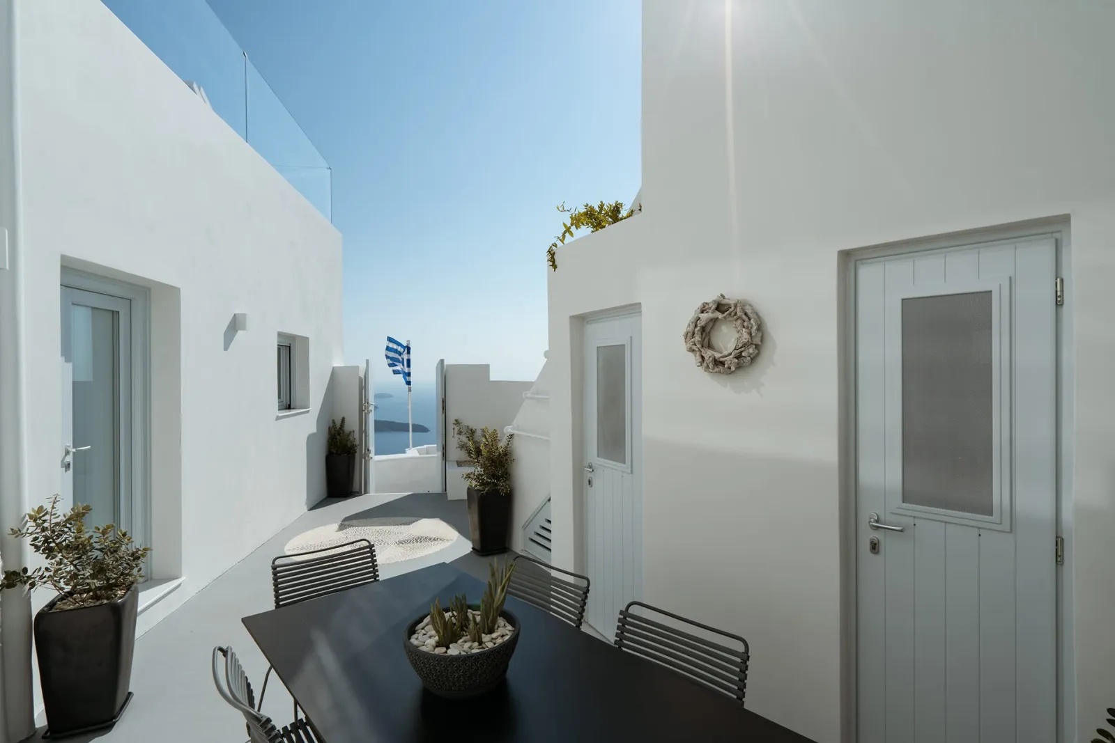 Orana Residence – Two Bedroom Cave House with Outdoor Heated Plunge Pool &amp; Rooftop Terrace