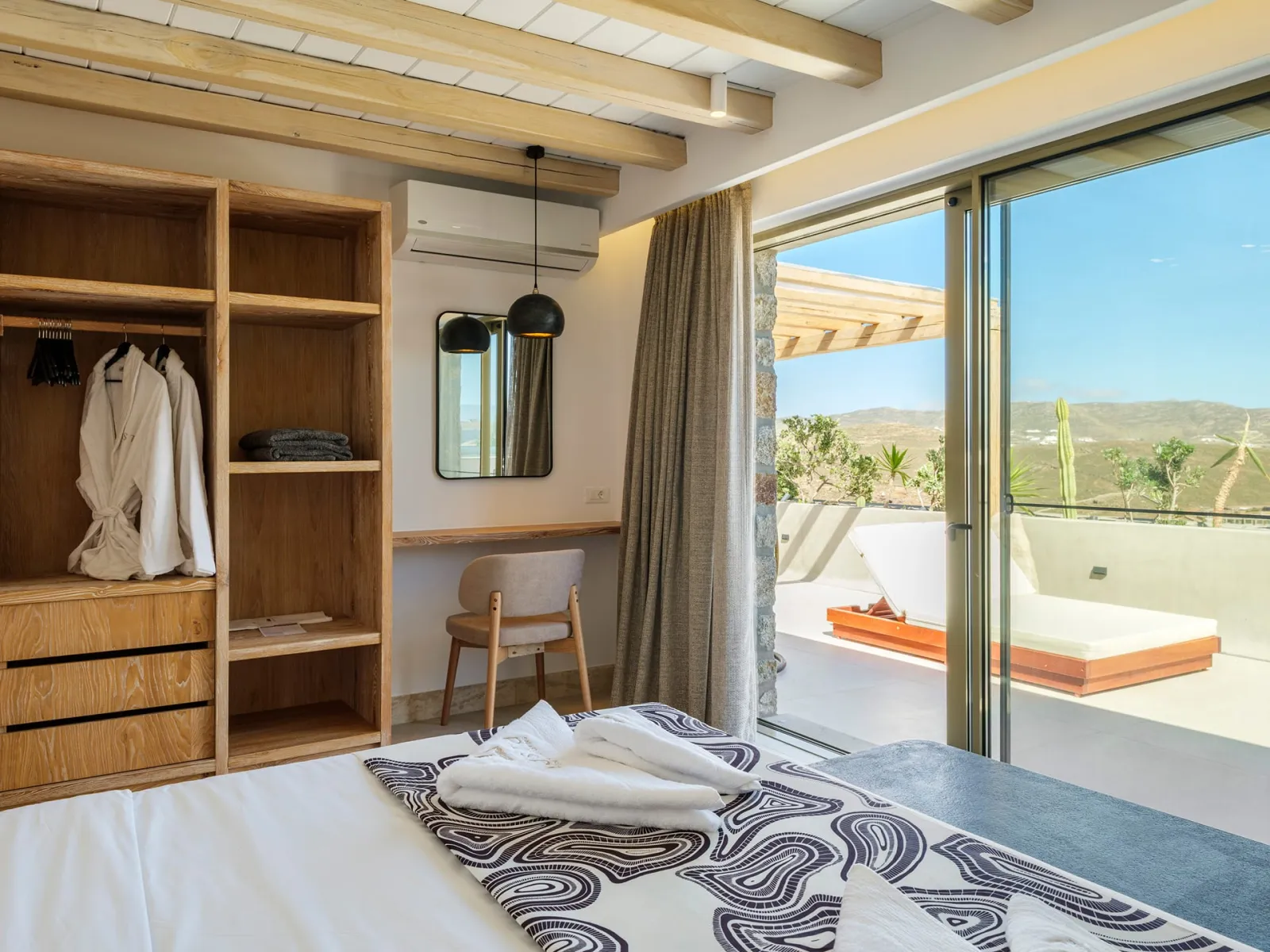 Exclusive One-bedroom Suite with heated Pool &amp; Hydromassage