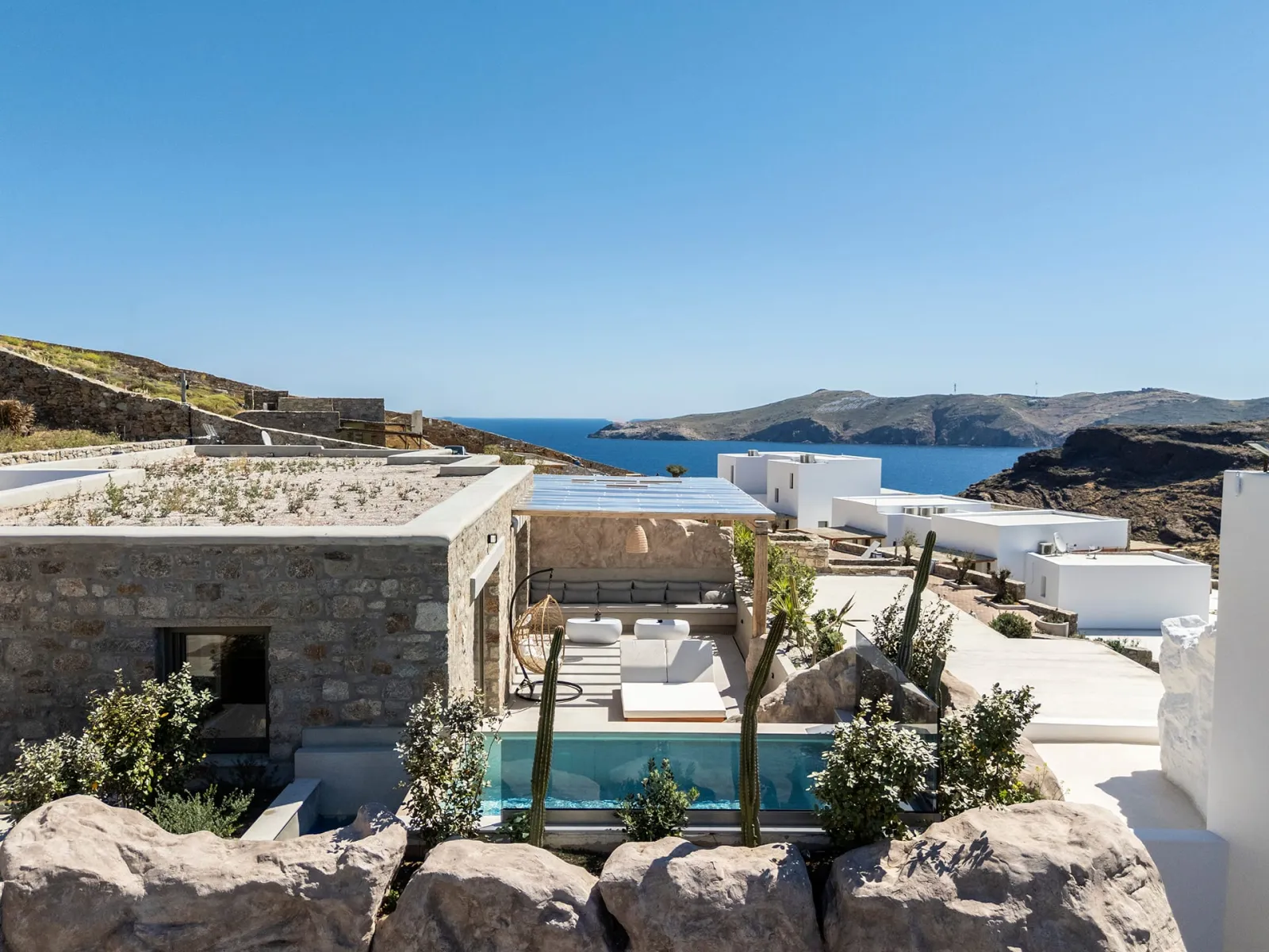 Exclusive One-bedroom Suite with heated Pool & Hydromassage