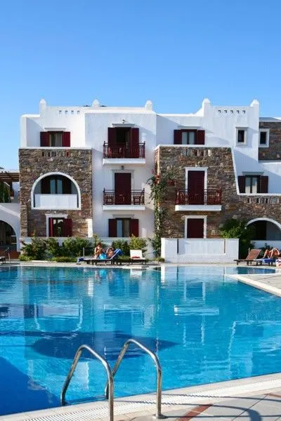 Family Room with Sharing Pool