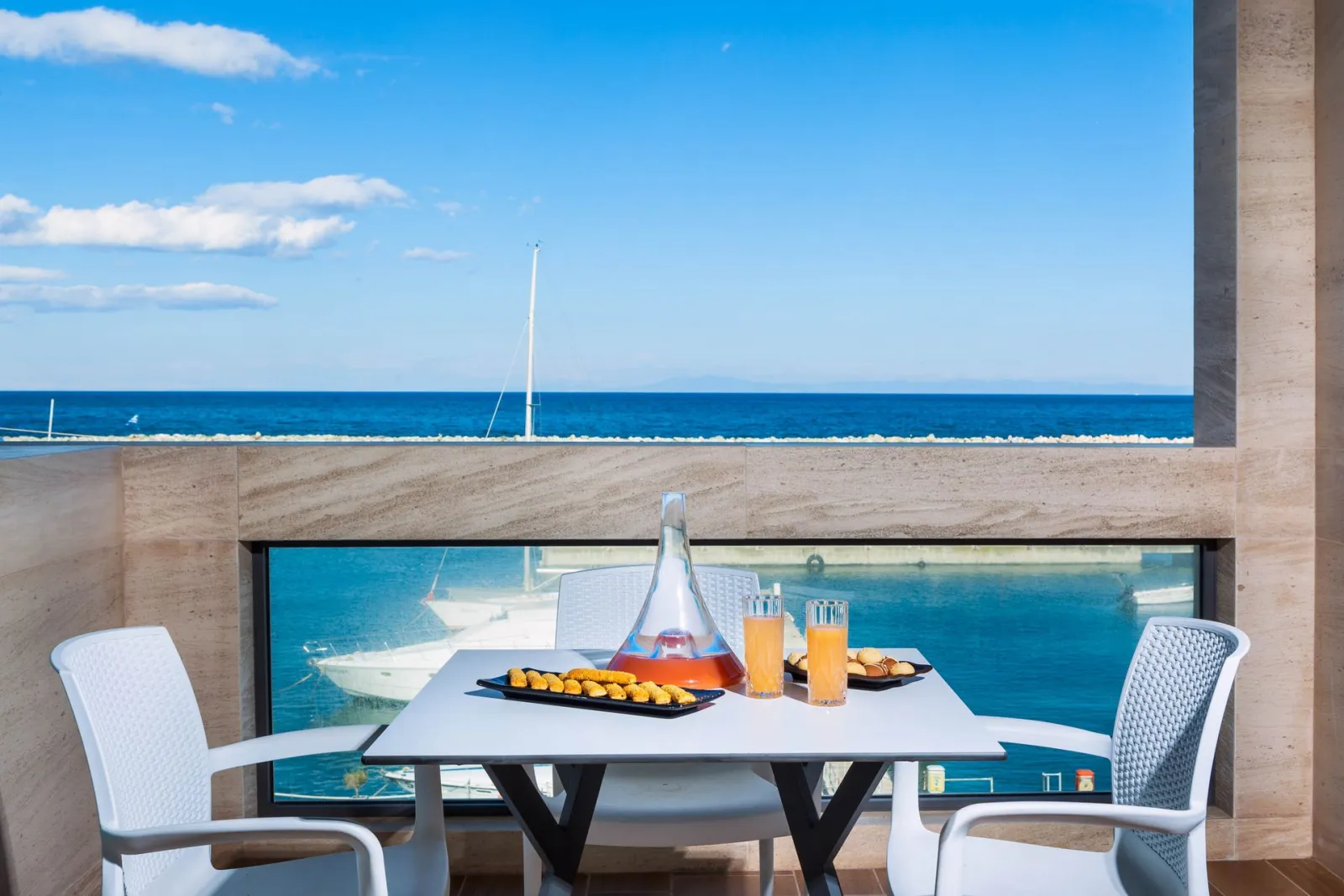 Standard Sea View