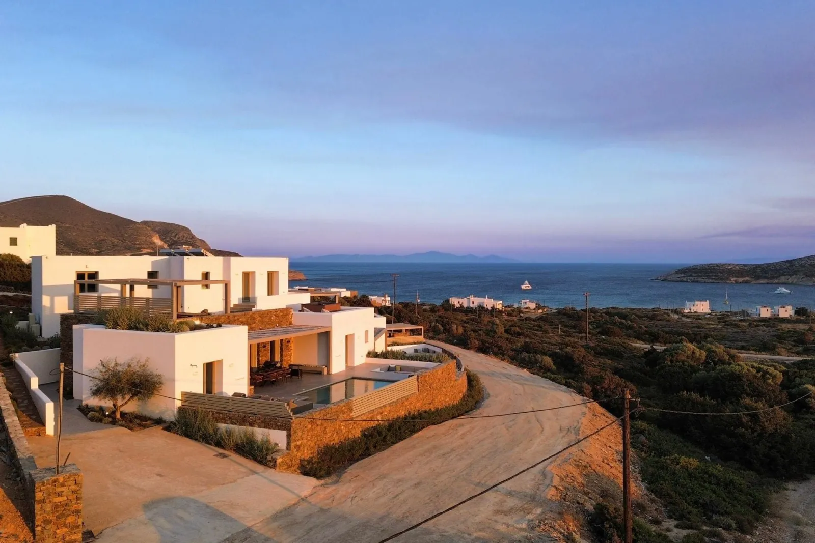Porphyra Villa