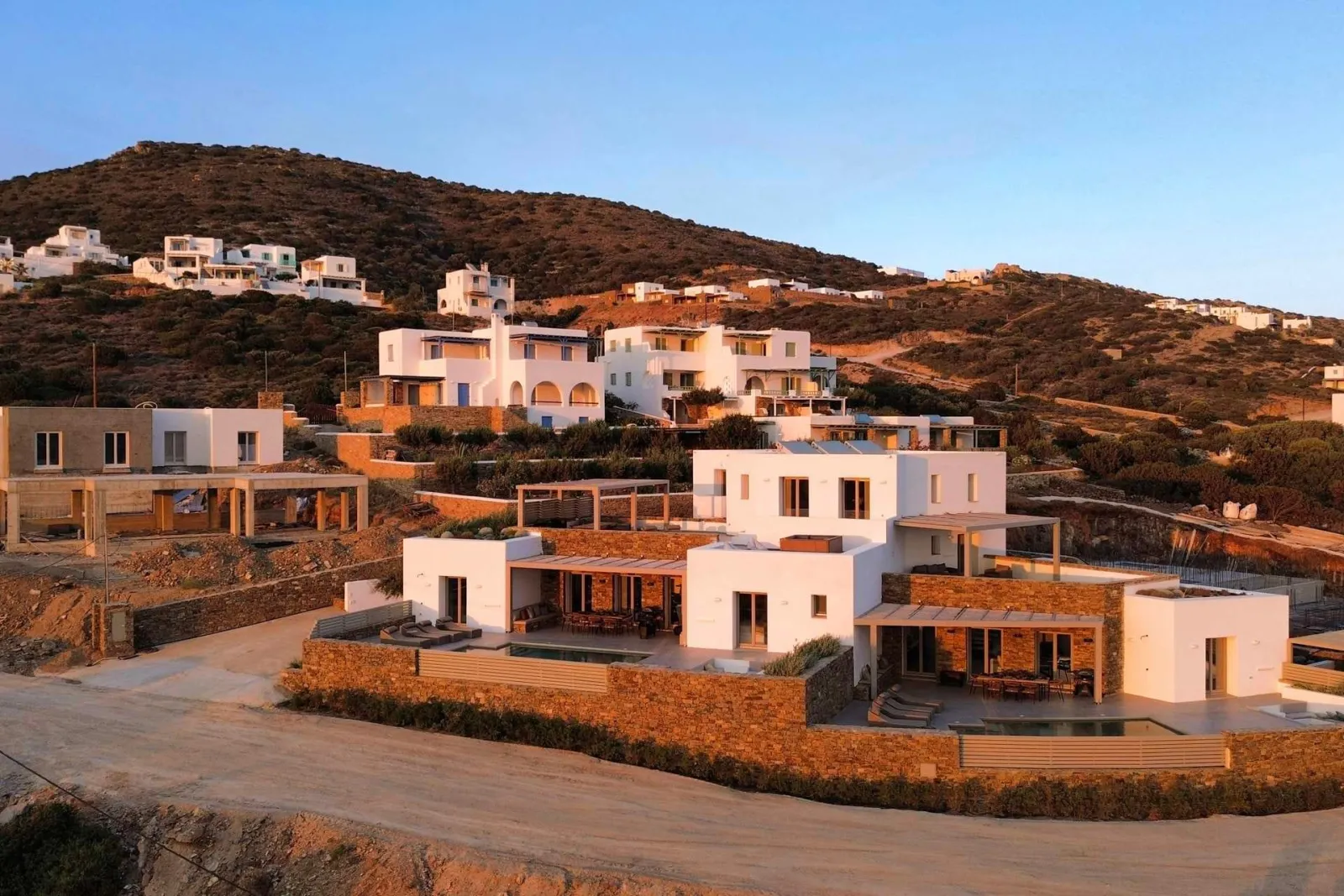 Porphyra Villa