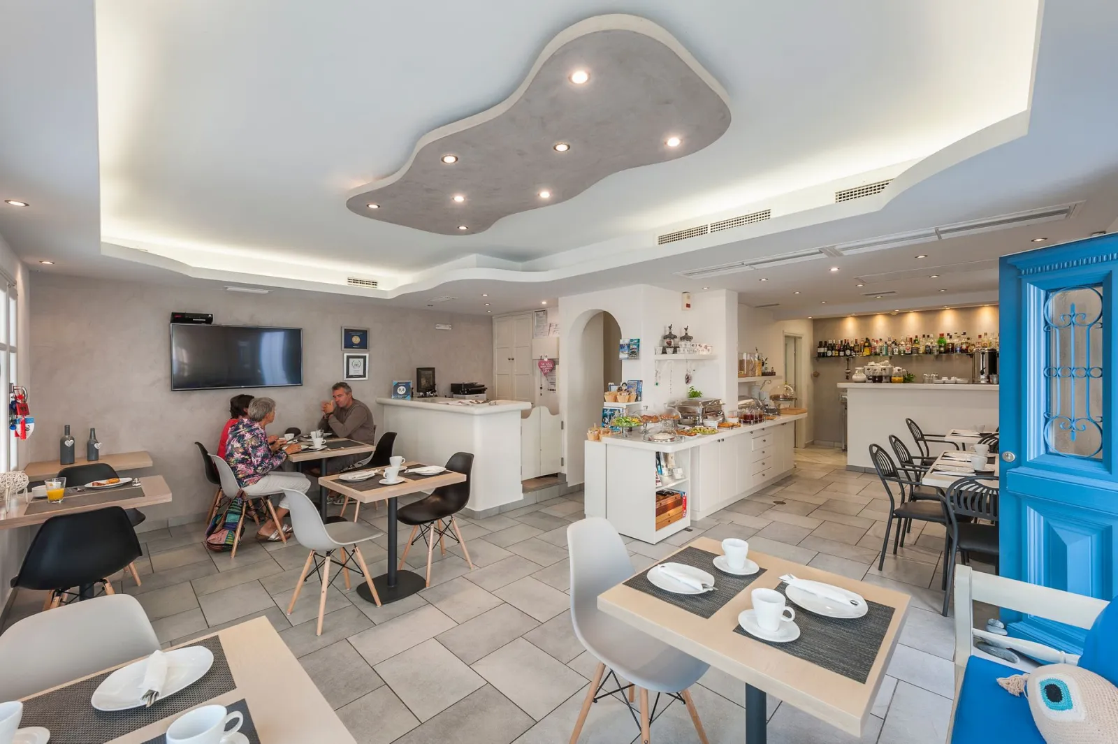 Family Suite with Private Pool and Sea View