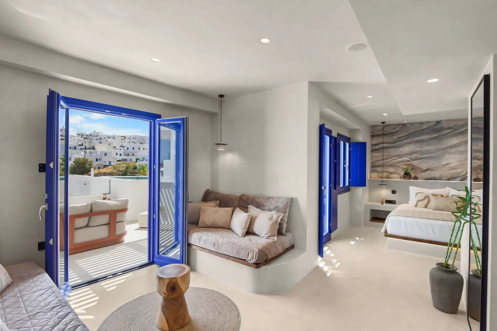 Signature Rock Suite with Private Pool &amp; Sea View