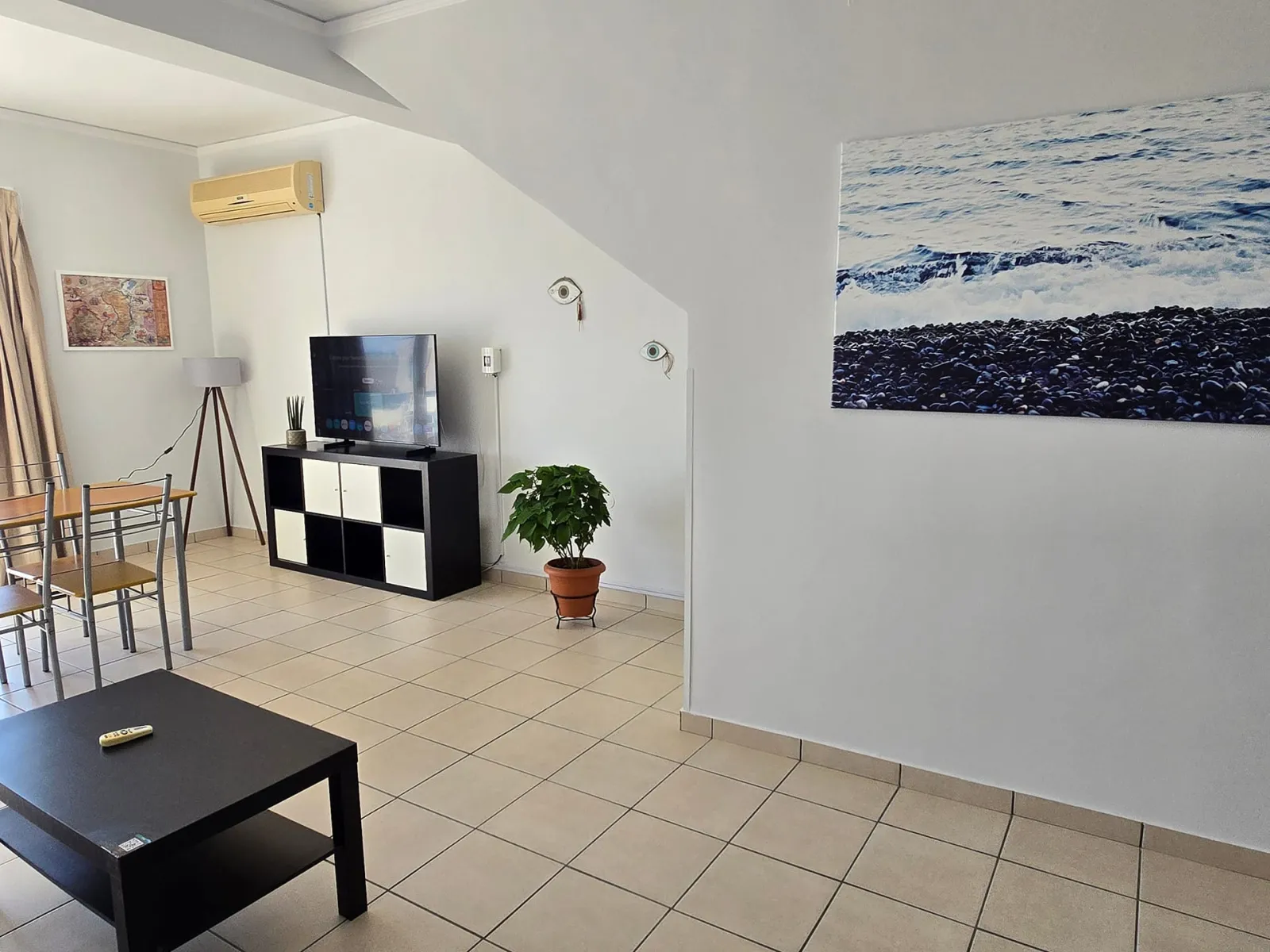 Ground Floor 2BR Apartment with Sea View &amp; Balcony