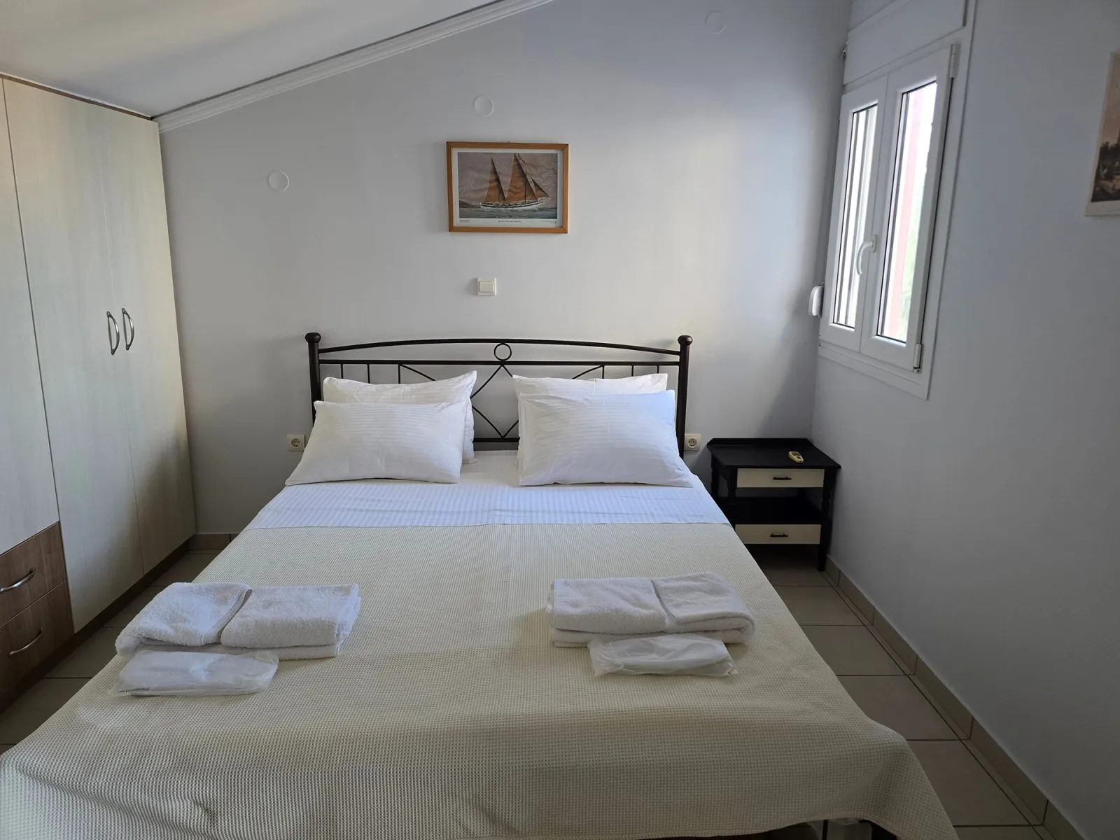 First Floor 2BR Apartment with Sea View &amp; Balcony