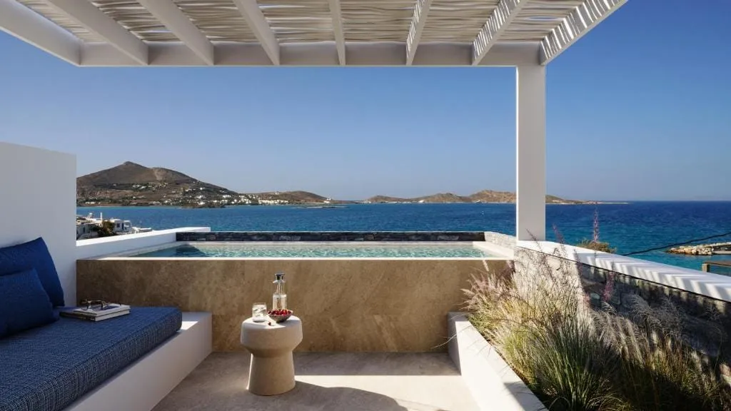 Τwo-Bedroom Signature Suite with Dual Outdoor Hot Tubs & Sea View