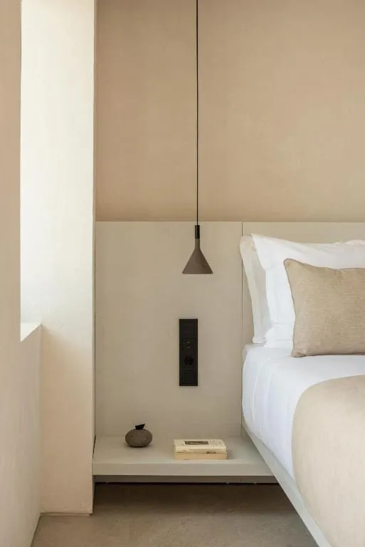 Τwo-Bedroom Signature Suite with Dual Outdoor Hot Tubs & Sea View