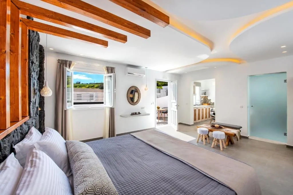 Superior Suite with Outdoor Hot Tub