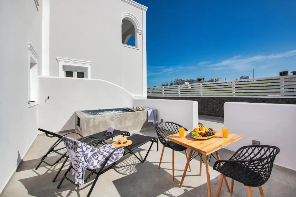 Superior Suite with Outdoor Hot Tub