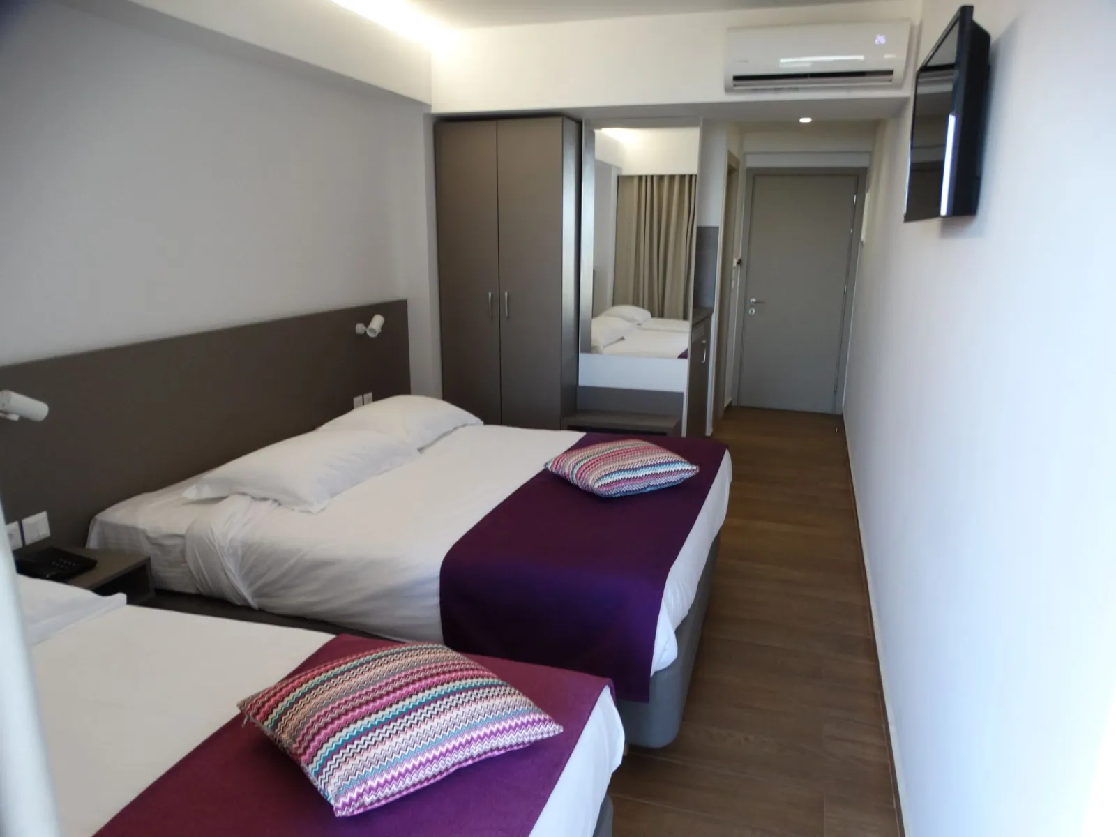 Triple Room with Sea View