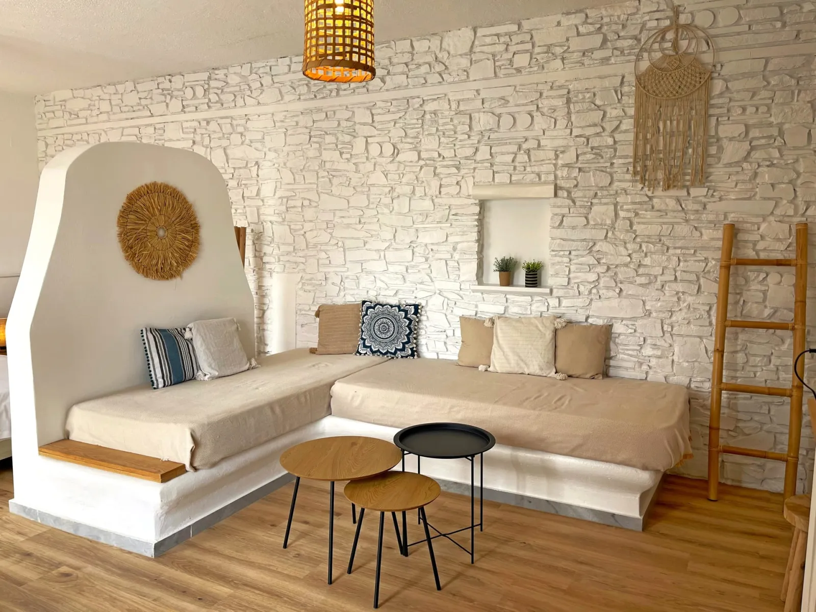 Flatlet // Groundfloor Village View