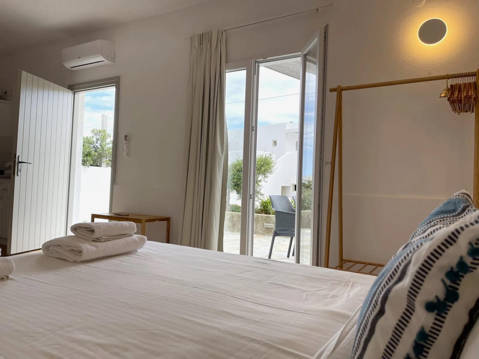 Flatlet // Groundfloor Village View