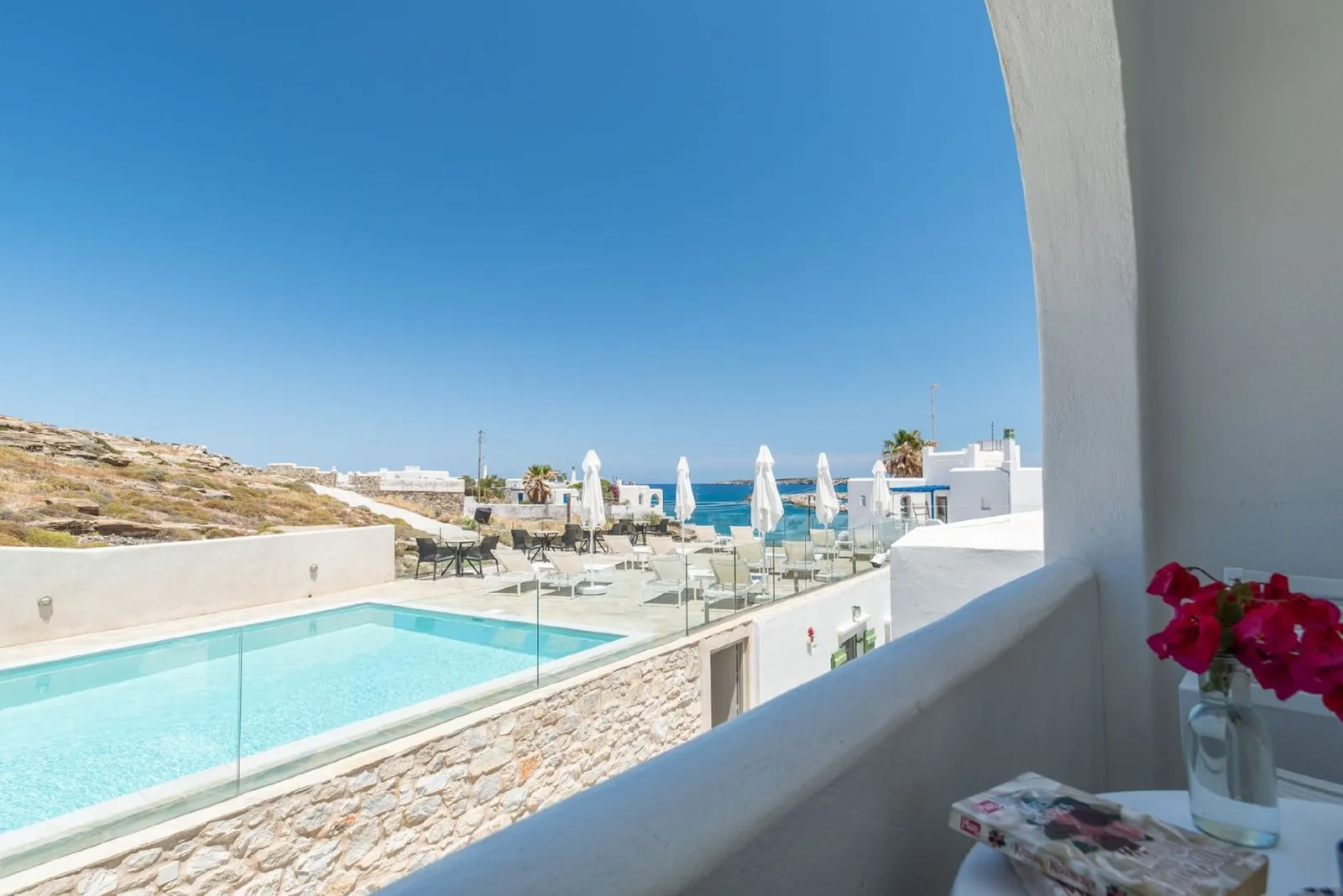 Apartment // Pool & Sea View