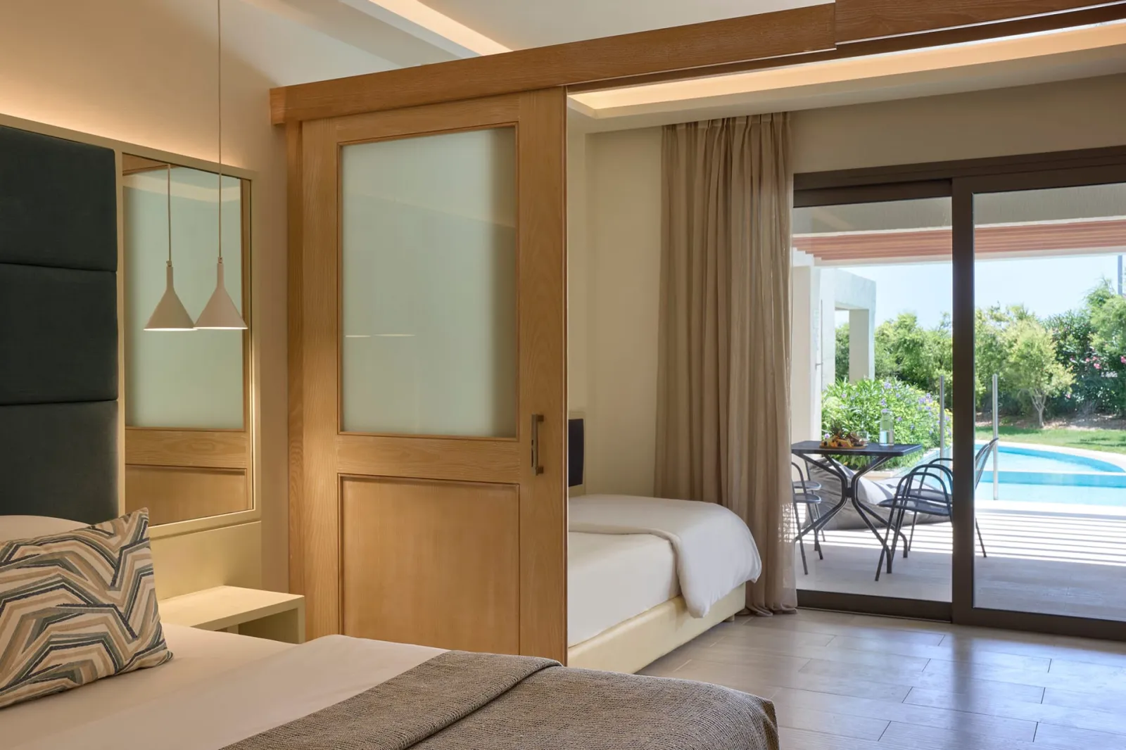 Premium Family Room Sliding Door Swim Up Inland View