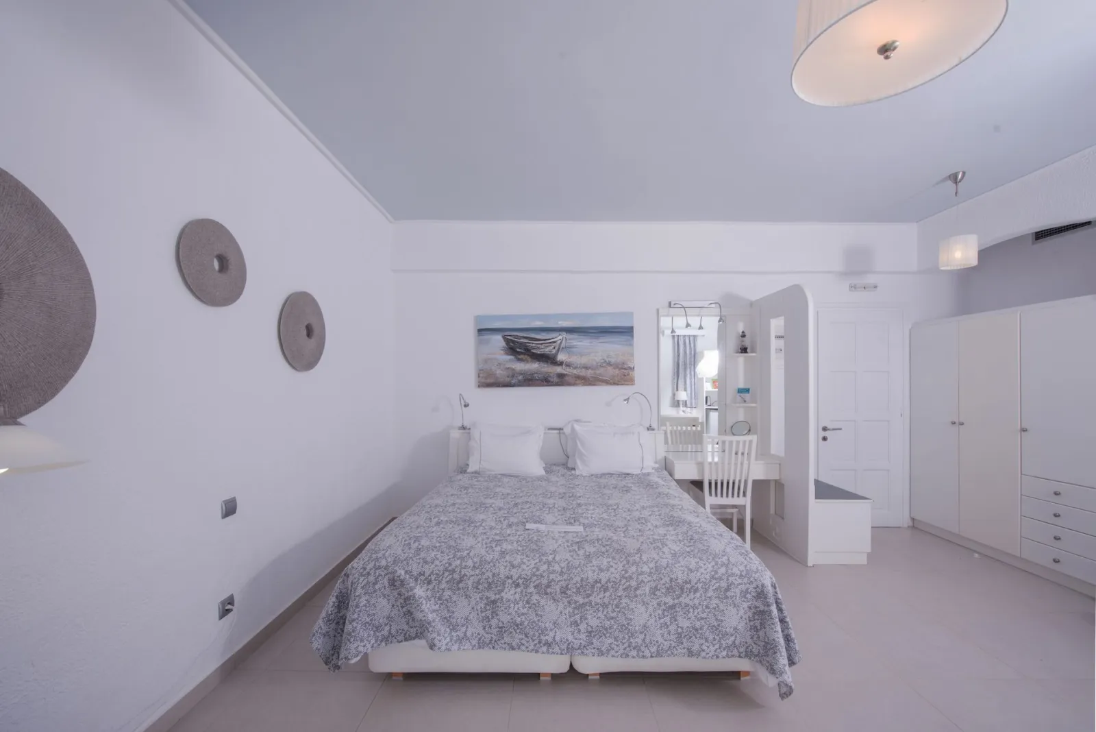 Junior Honeymoon Suite