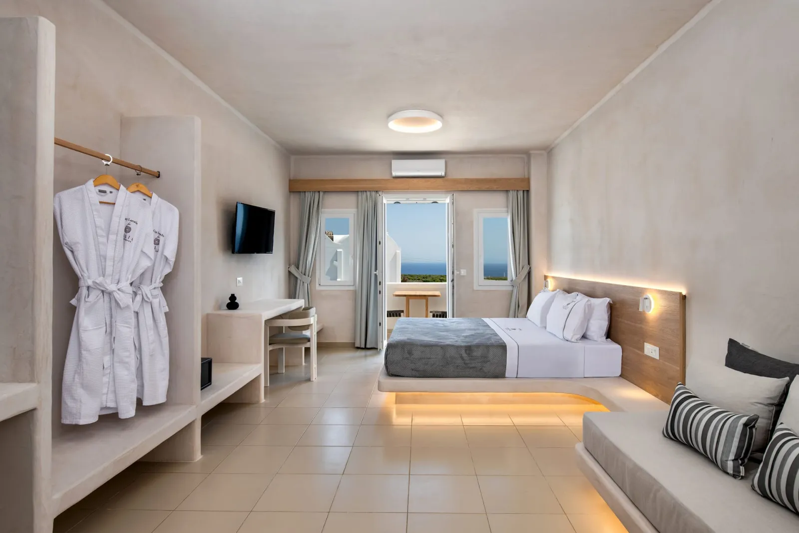 Superior Suite Pool View