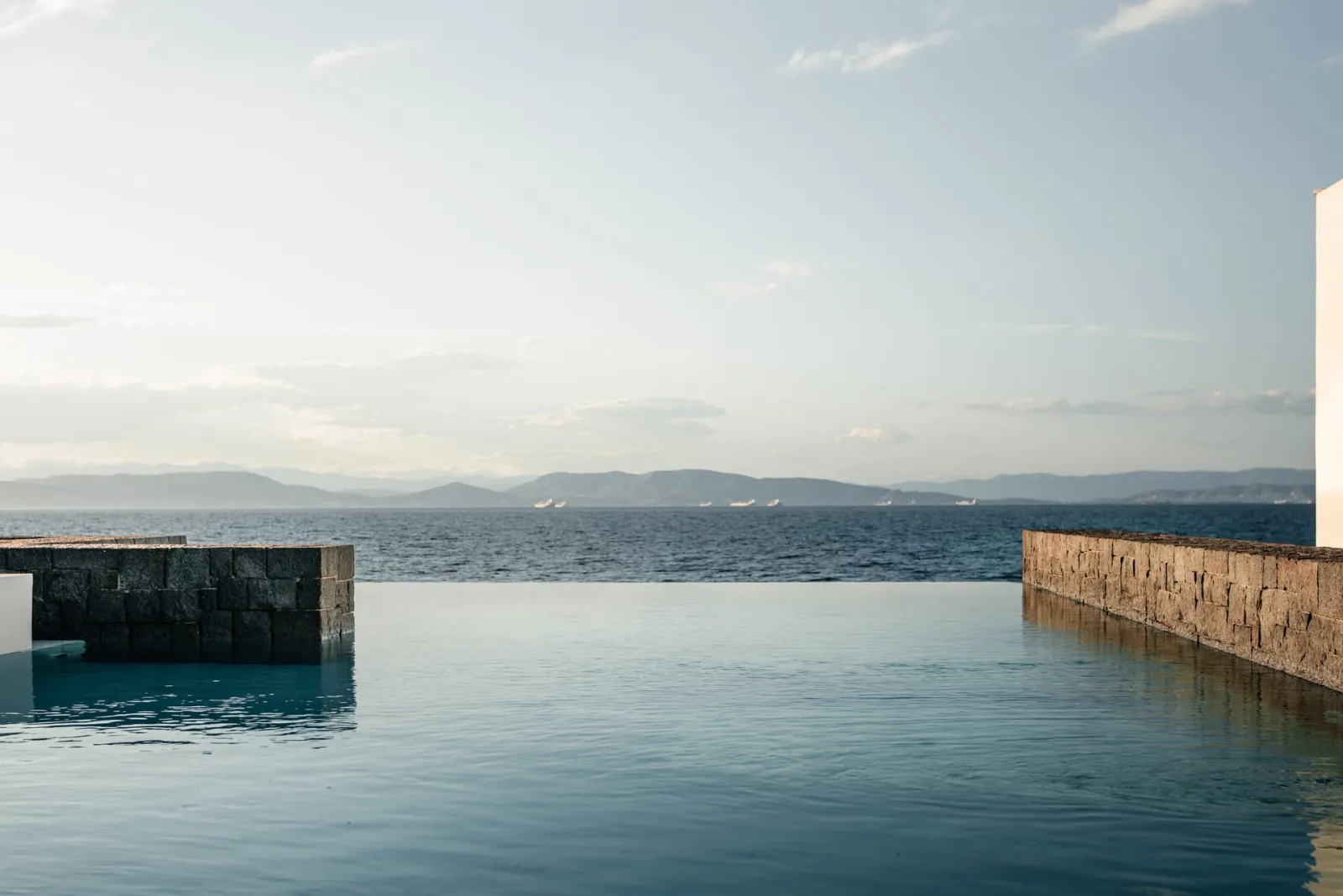 Horizon Luxury Seafront Villa