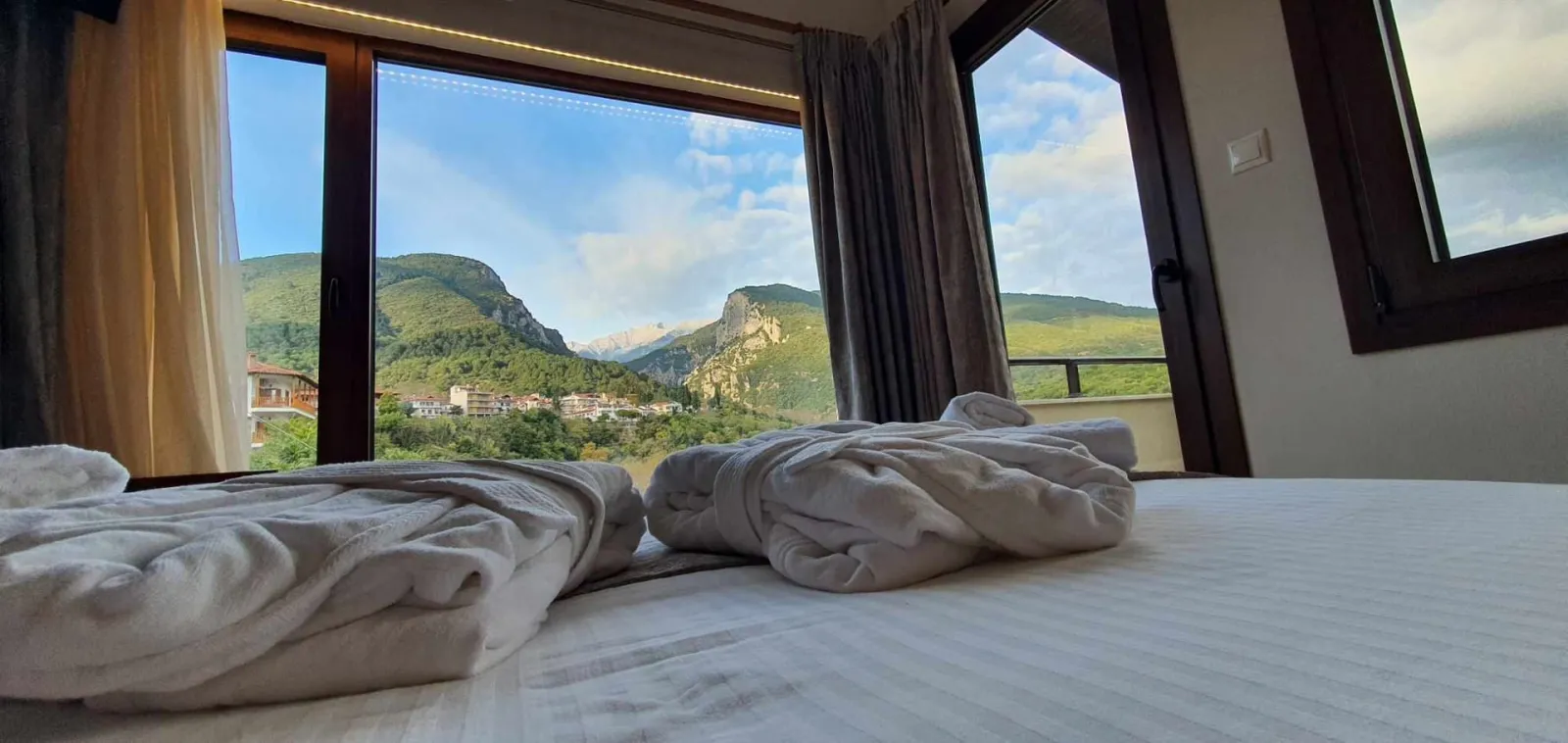 Double with Privileged View