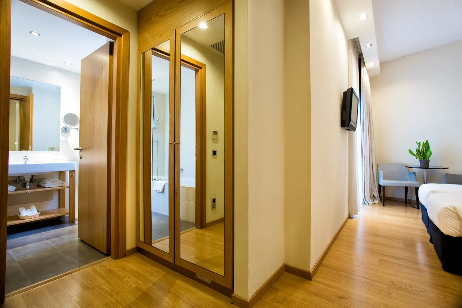 Budget Internal Room