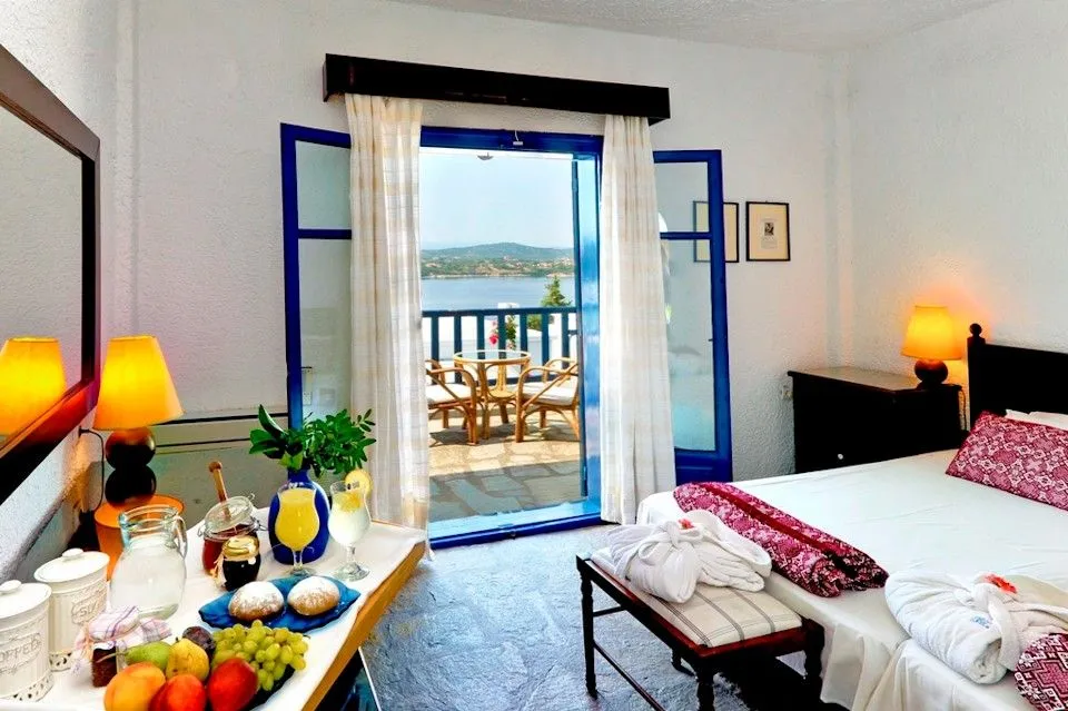 Garden View Single Room with twin bed