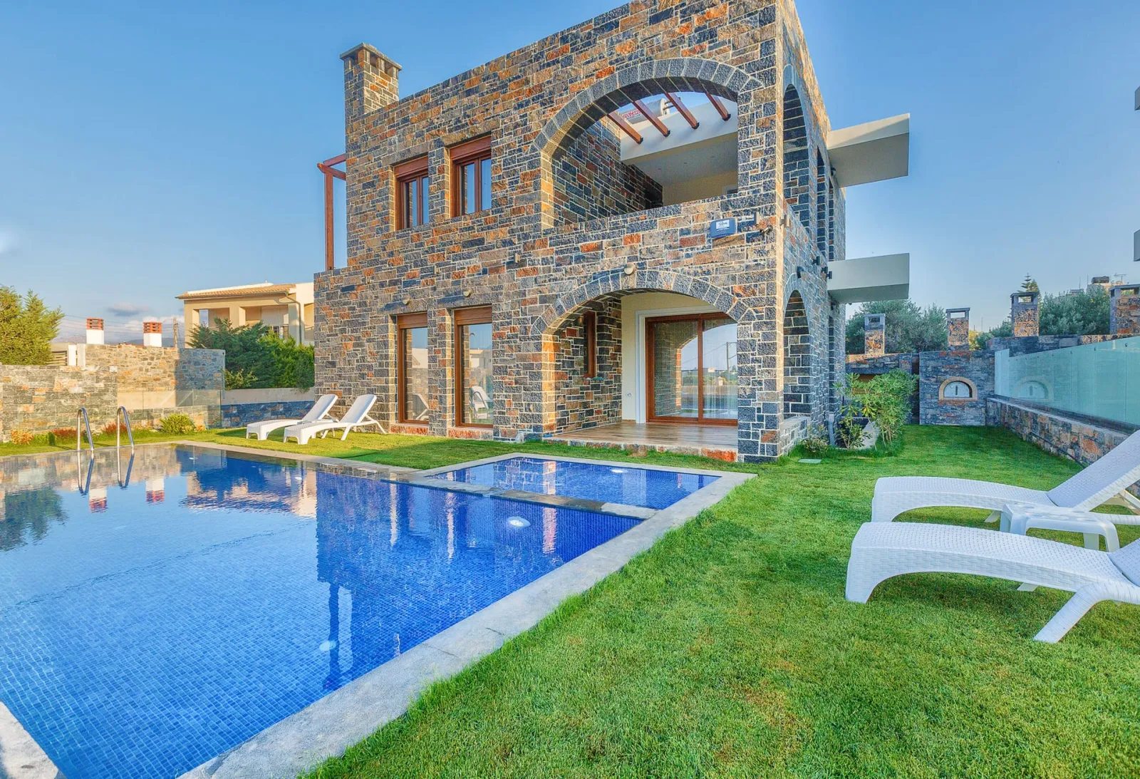 Villa Genesis 2