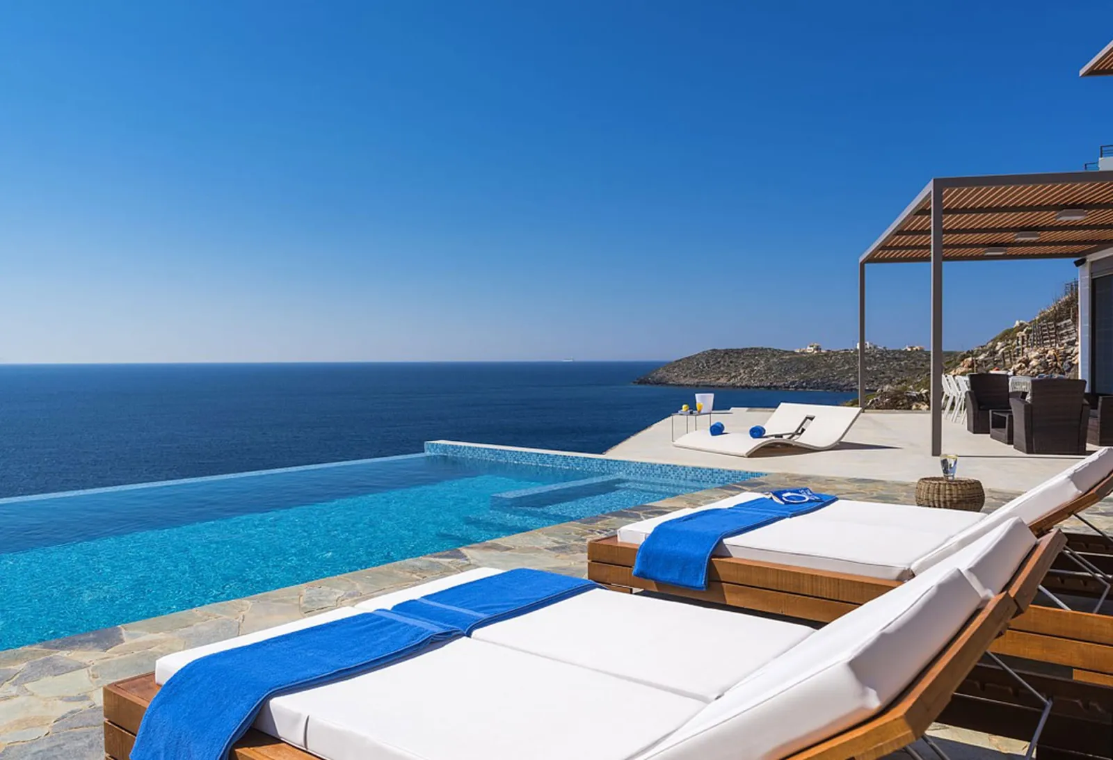 Crete Villa Wave