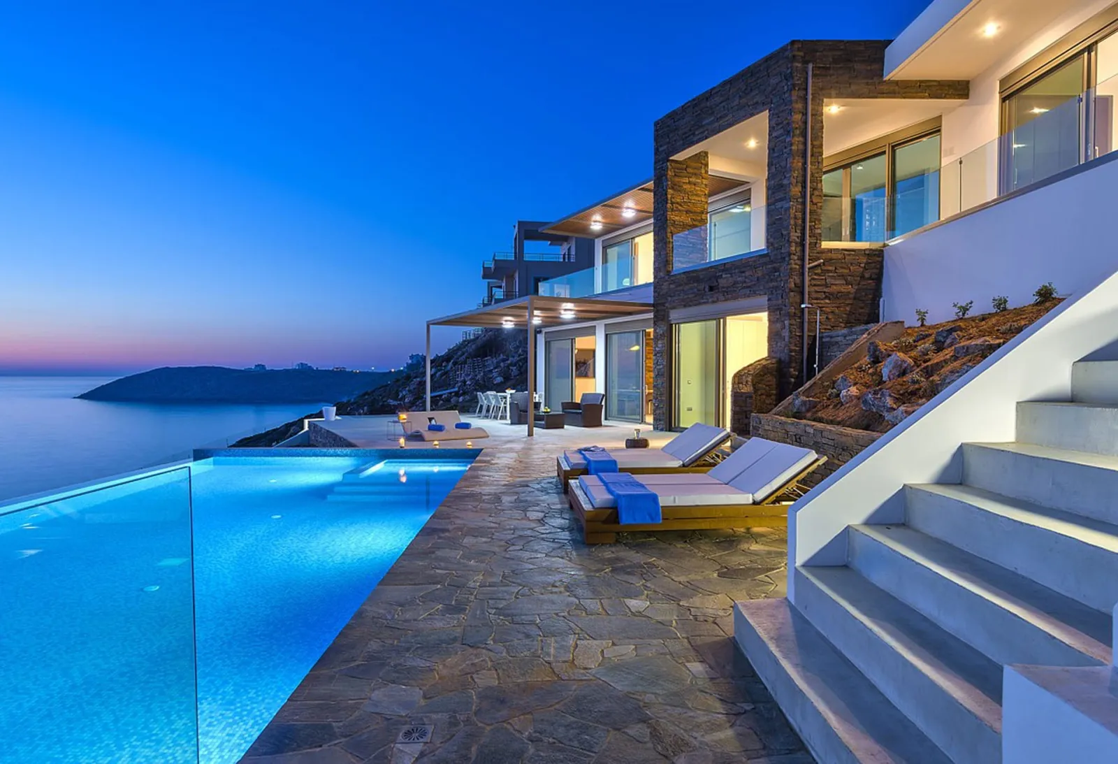 Crete Villa Wave
