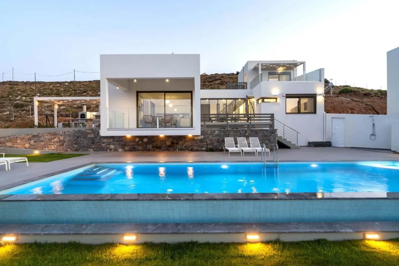 Crete Villa Harlow