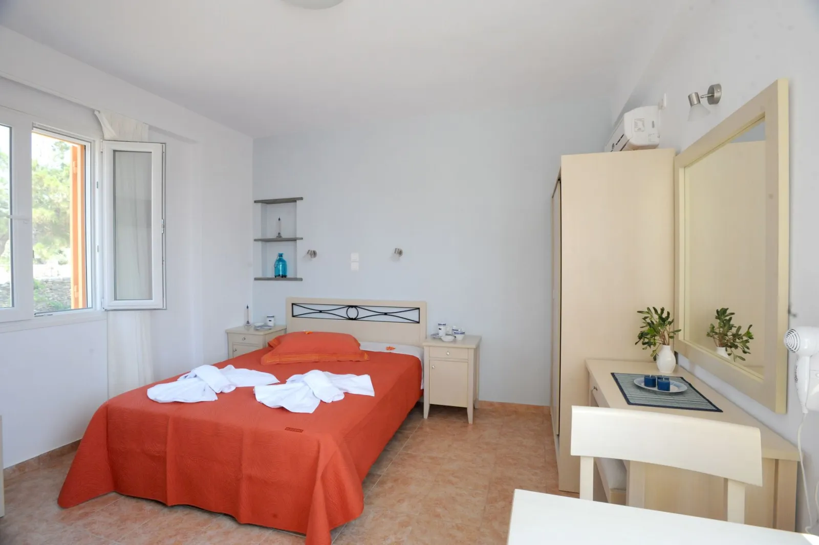 Room with Sea View (2 Adults)