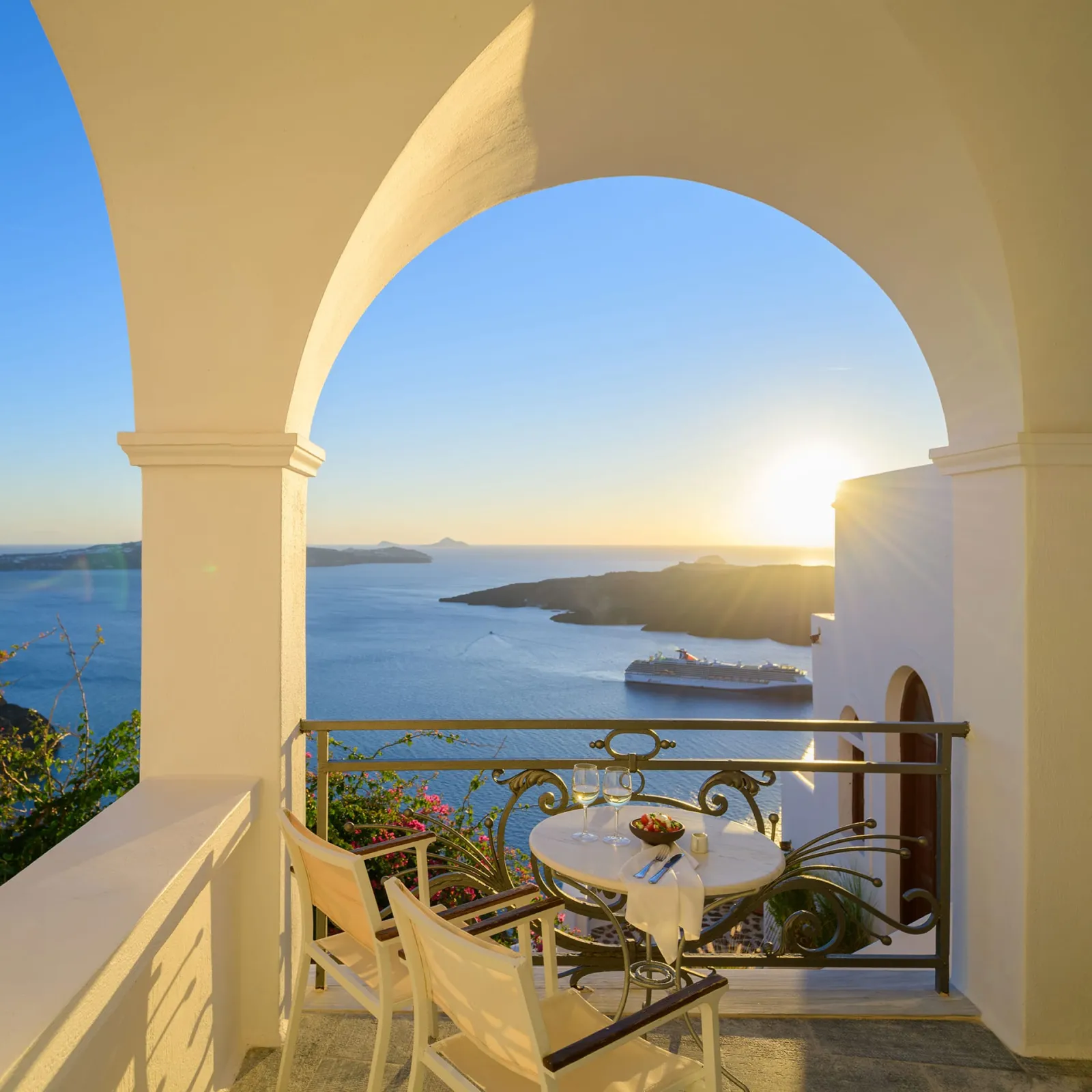 Volcano and Sea View Suites