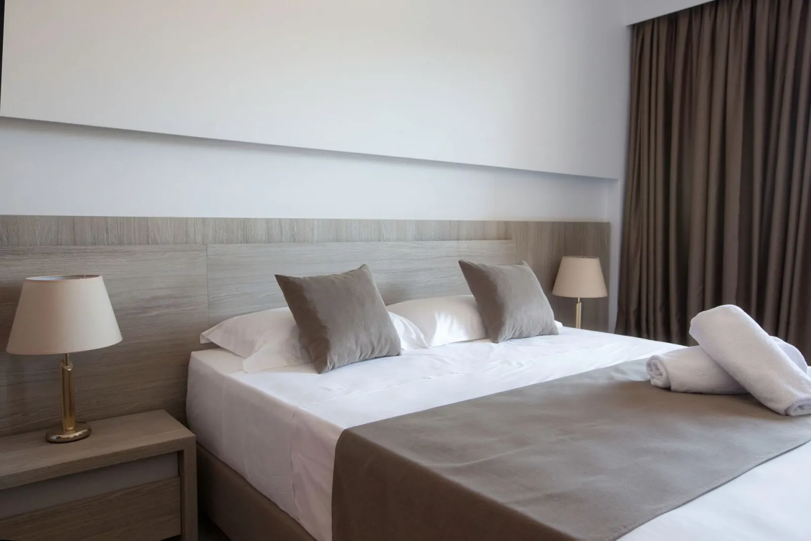 Twin Room with Side Sea View