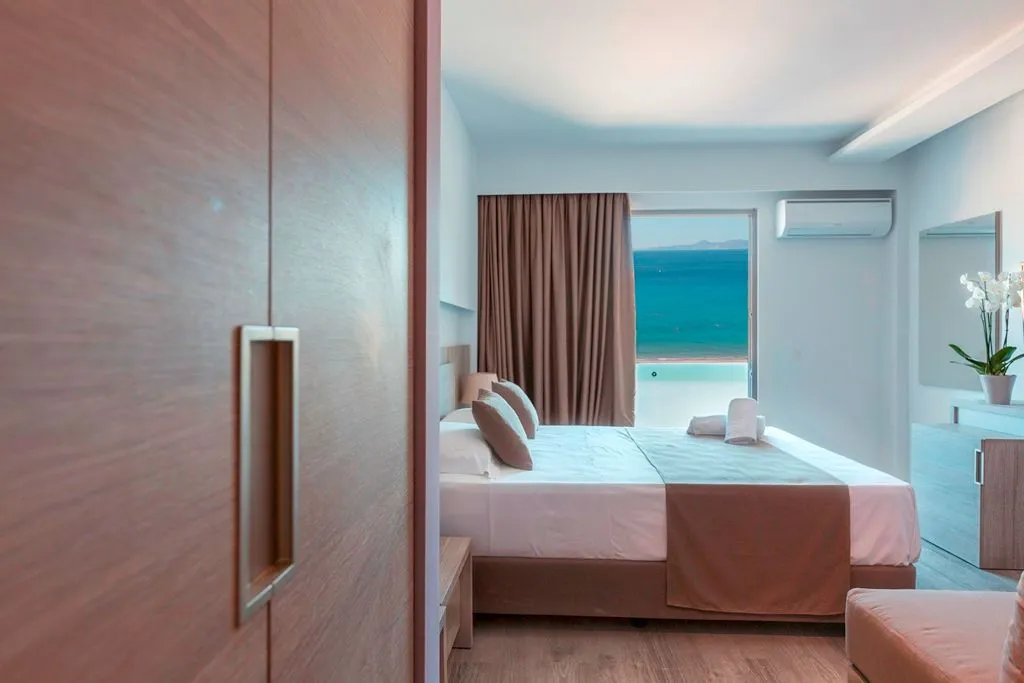 One Bedroom Suite with Mountain View