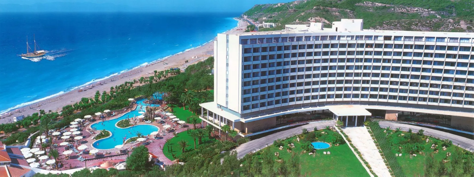One  Bedroom Suite with Side Sea View