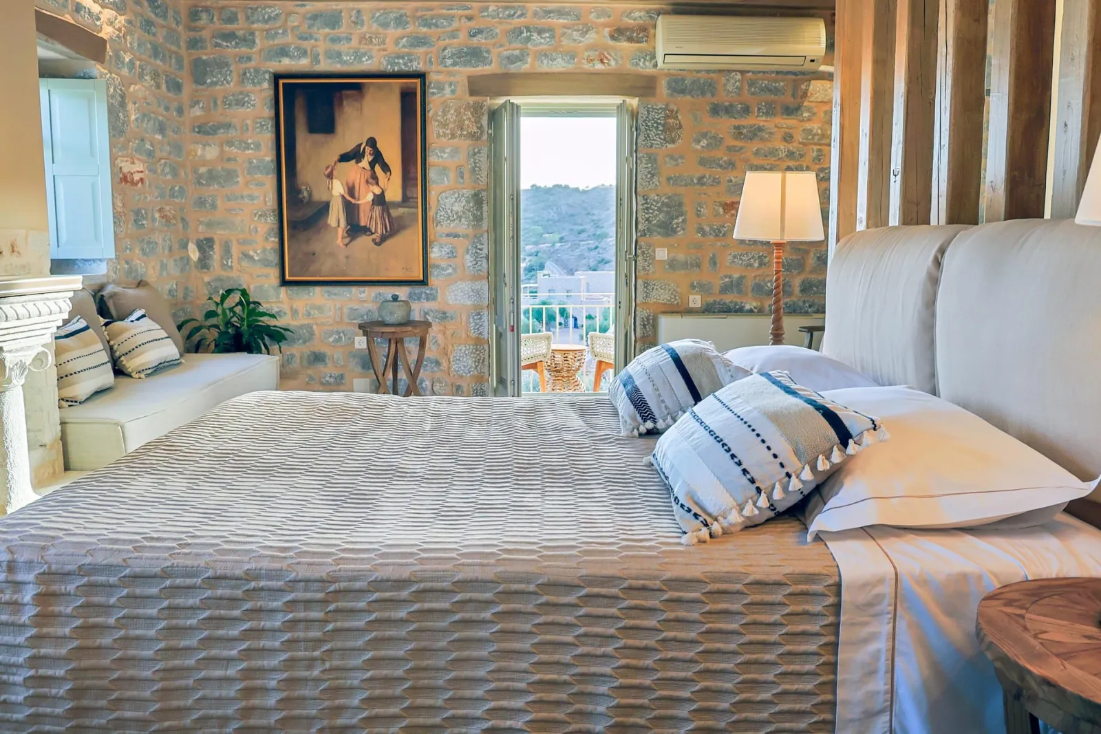 Queen Suite with Panoramic Sea View