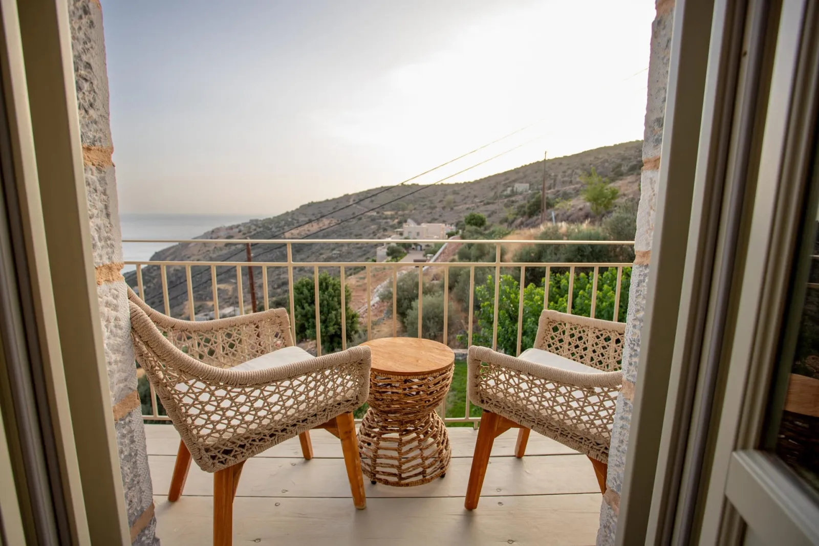 Queen Suite with Panoramic Sea View