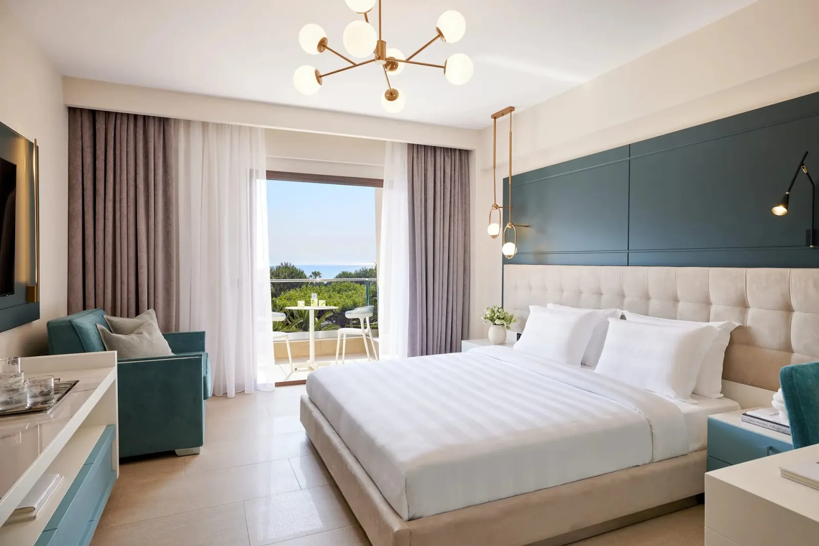 Elegant Double (Side Sea View)
