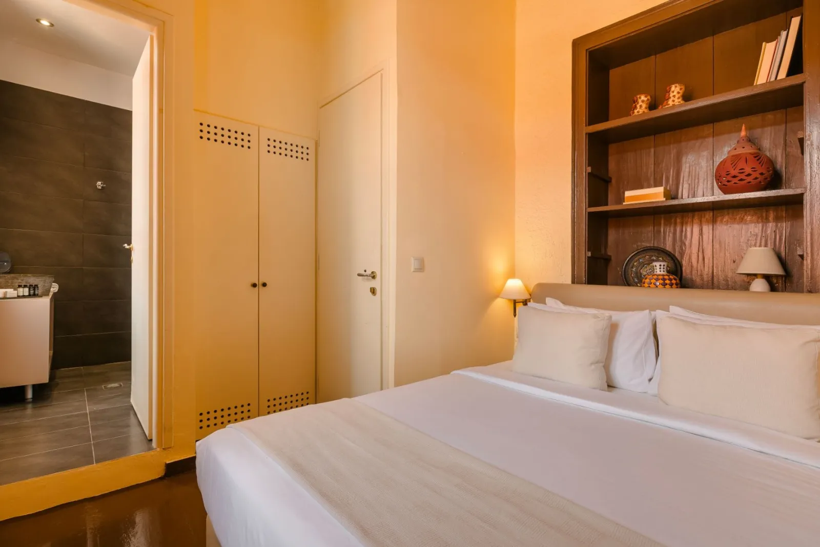 Double Room for Single Use
