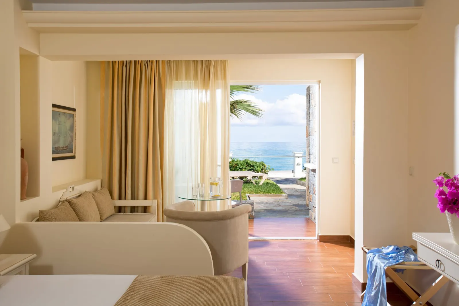 Junior Suite Beach Front with own Garden