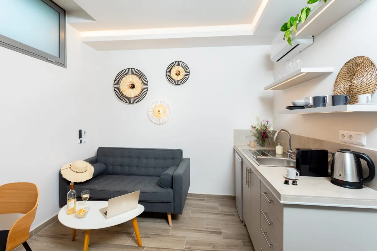 Nest Semi-Basement Apartment