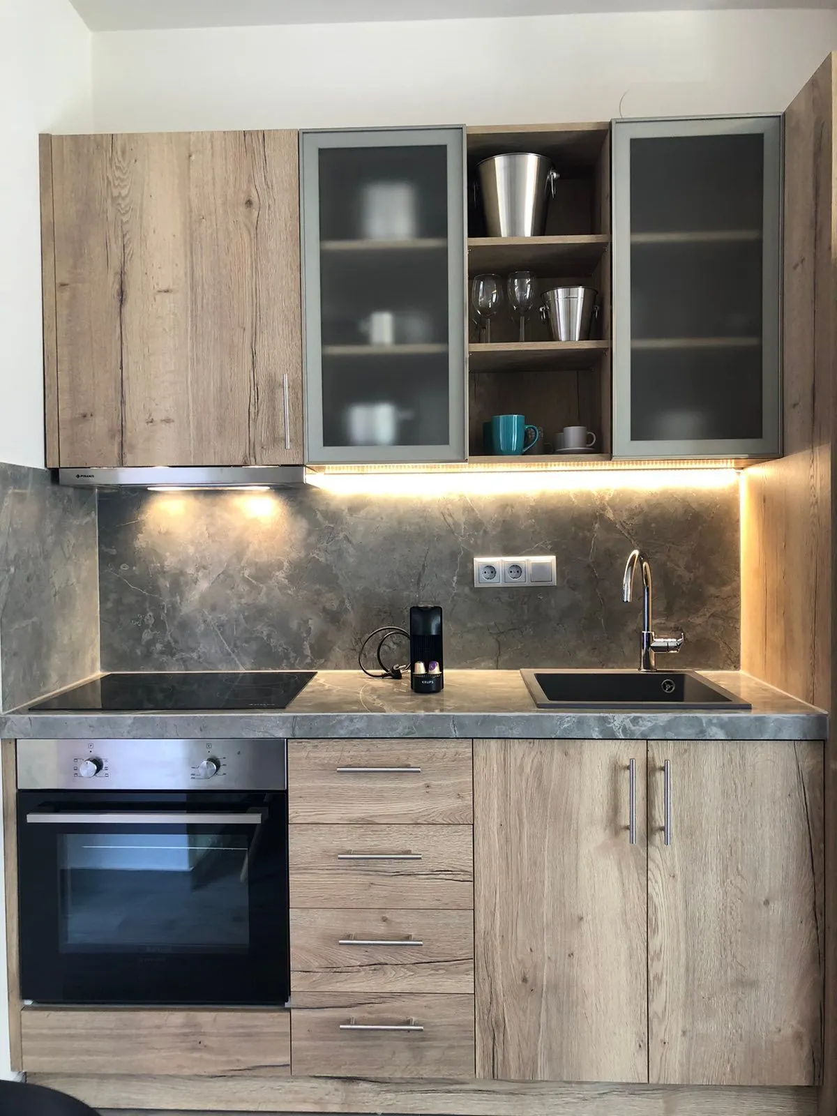 Deluxe Sea View Apartment