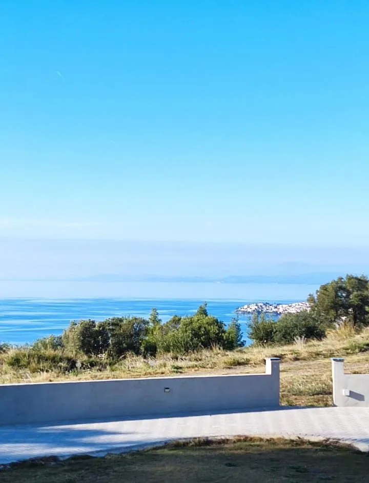 SeaView Two-Bedroom Apartment