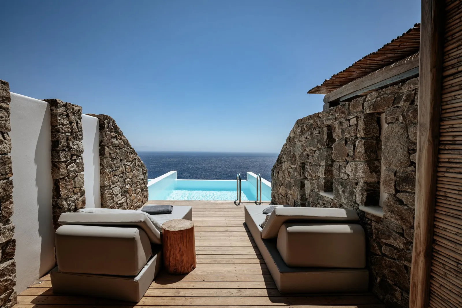 Junior Suite Sea Pool