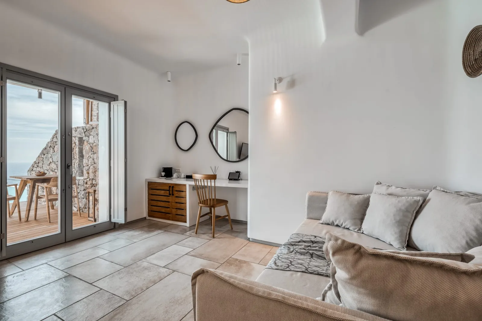 Alissachni Golden Suite