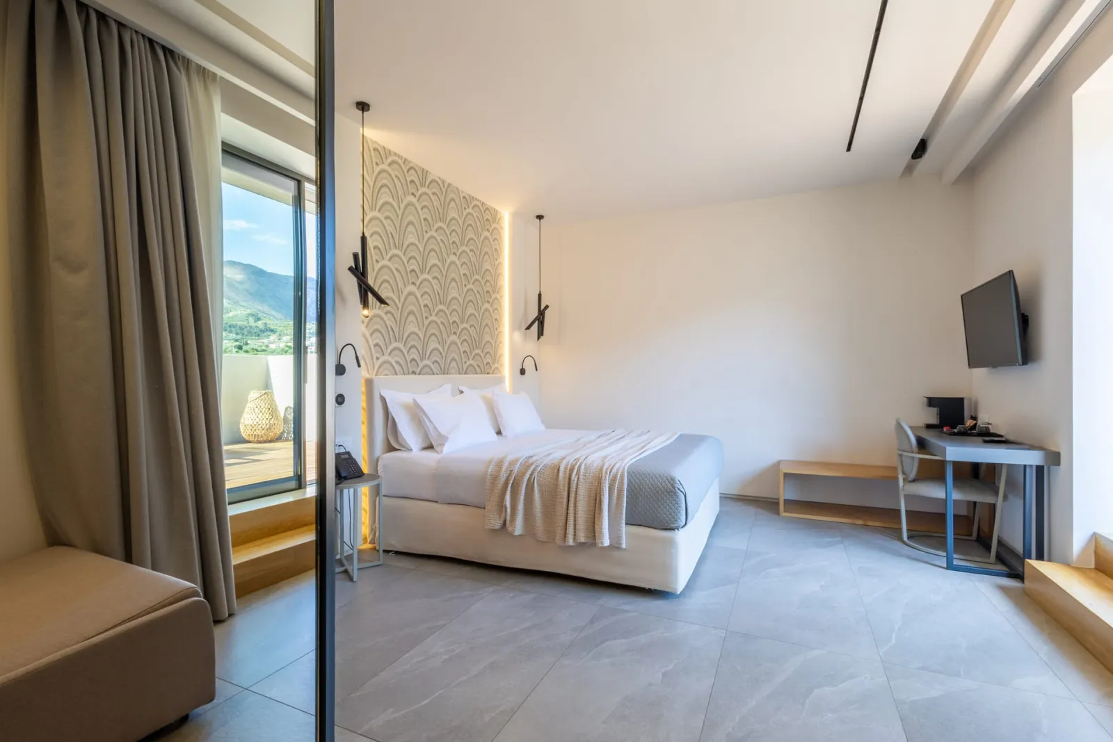 King Suite With Jacuzzi heated mini pool