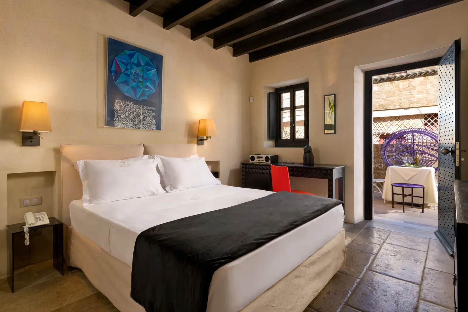 Suite with Balcony | Daphne